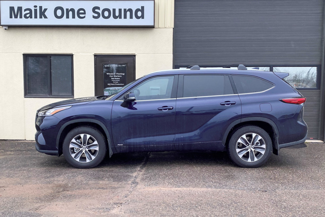 Toyota 2023 Highlander with professional window tint in North Bay